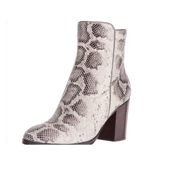 Donald J. Pliner Shoes - NWOT Donald J. Pliner Sonoma Ankle Boots 8.5